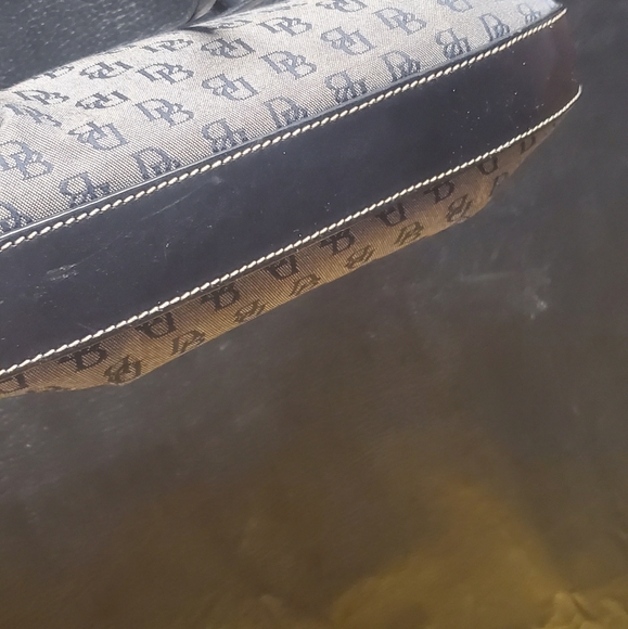 Small ray & black dooney & bourke shoulder bag - Picture 4 of 5